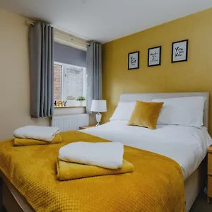 2 Bedroom Garden Near Qmc, Tennis Centre & City , Nottingham United Kingdom